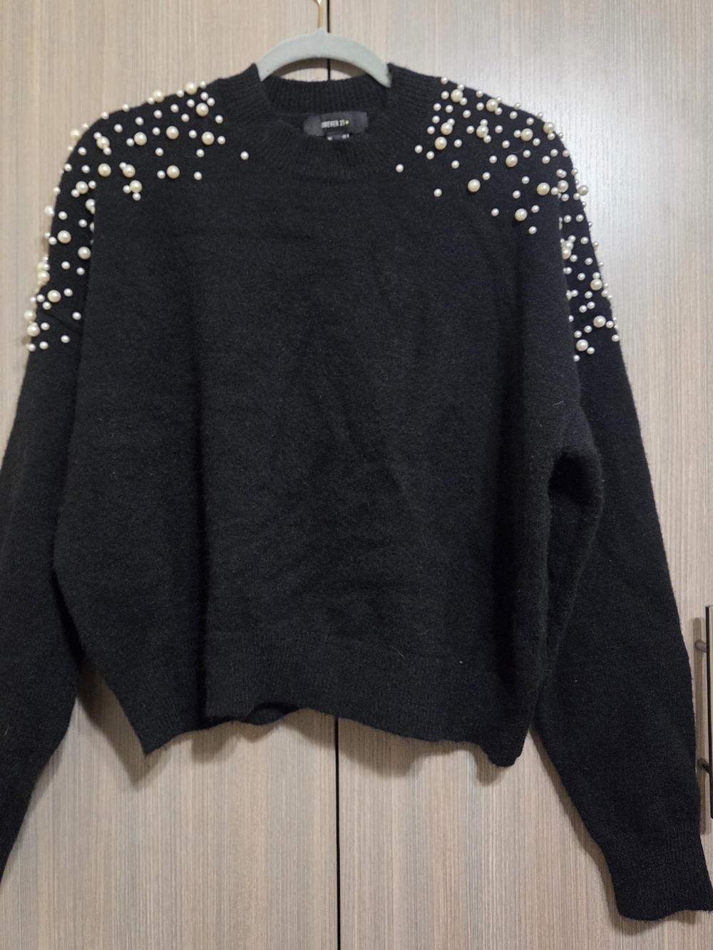 Beautiful Black Crewneck Sweater With Pearl Accents
